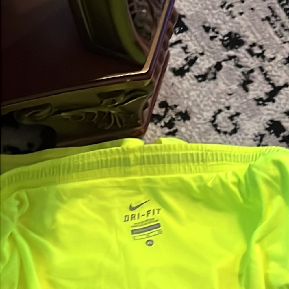 NIKE Dri-Fit neon yellow athletic shorts XL - Picture 6 of 6
